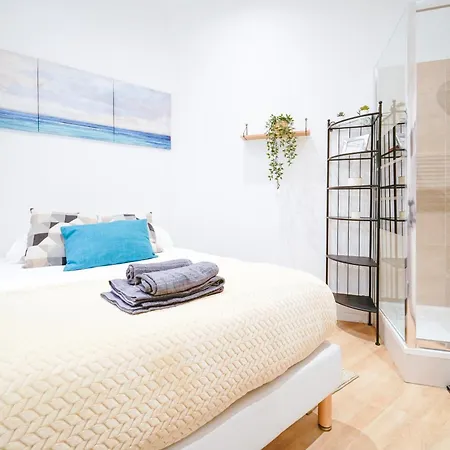 Apartment Nets - Saint Lazare *