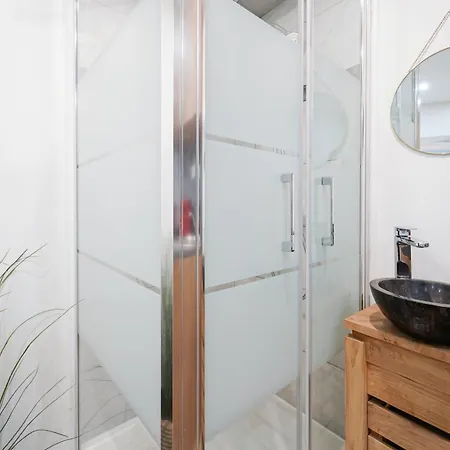 Nets - Saint Lazare Apartment