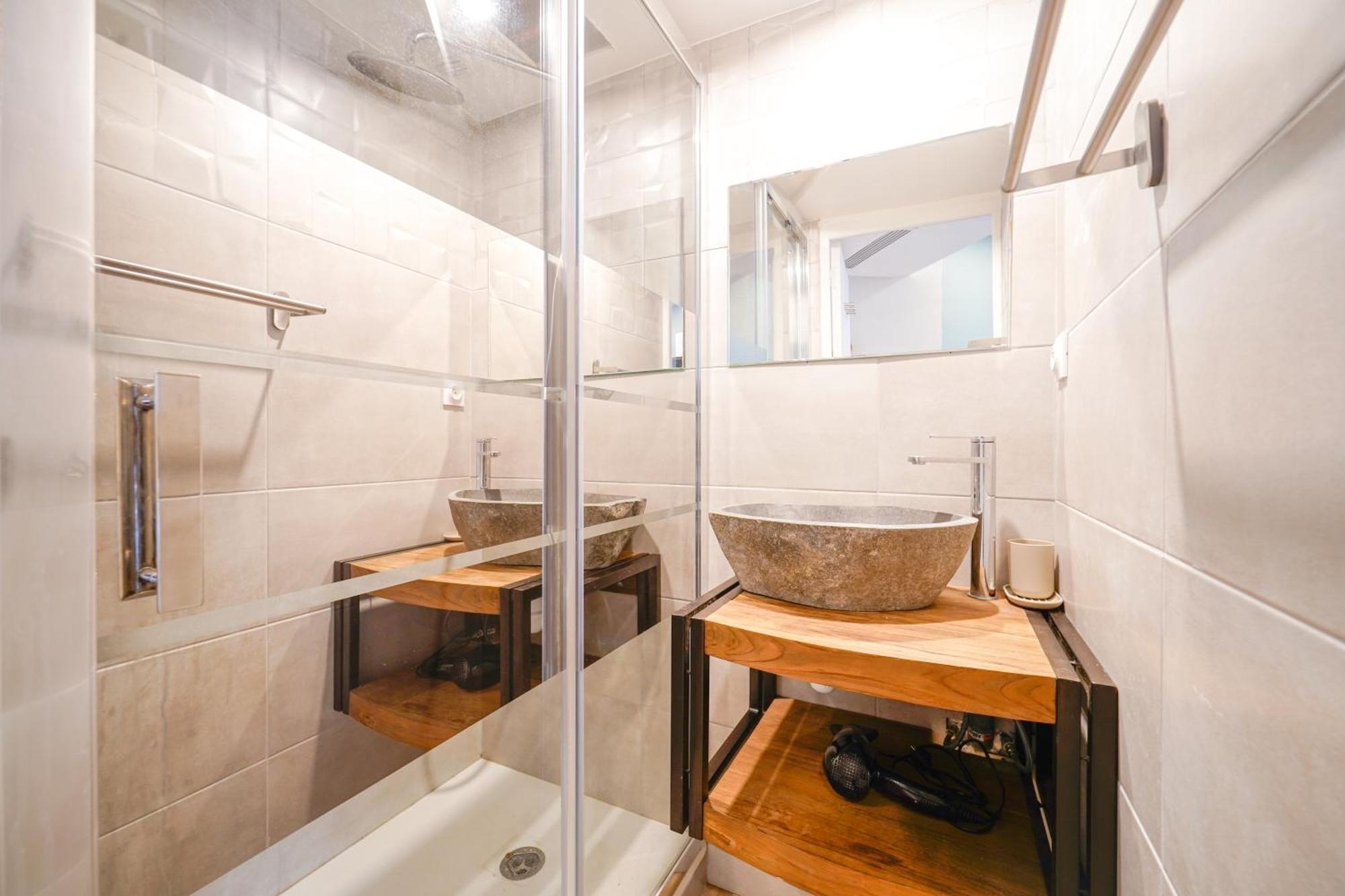 Nets - Saint Lazare Apartment