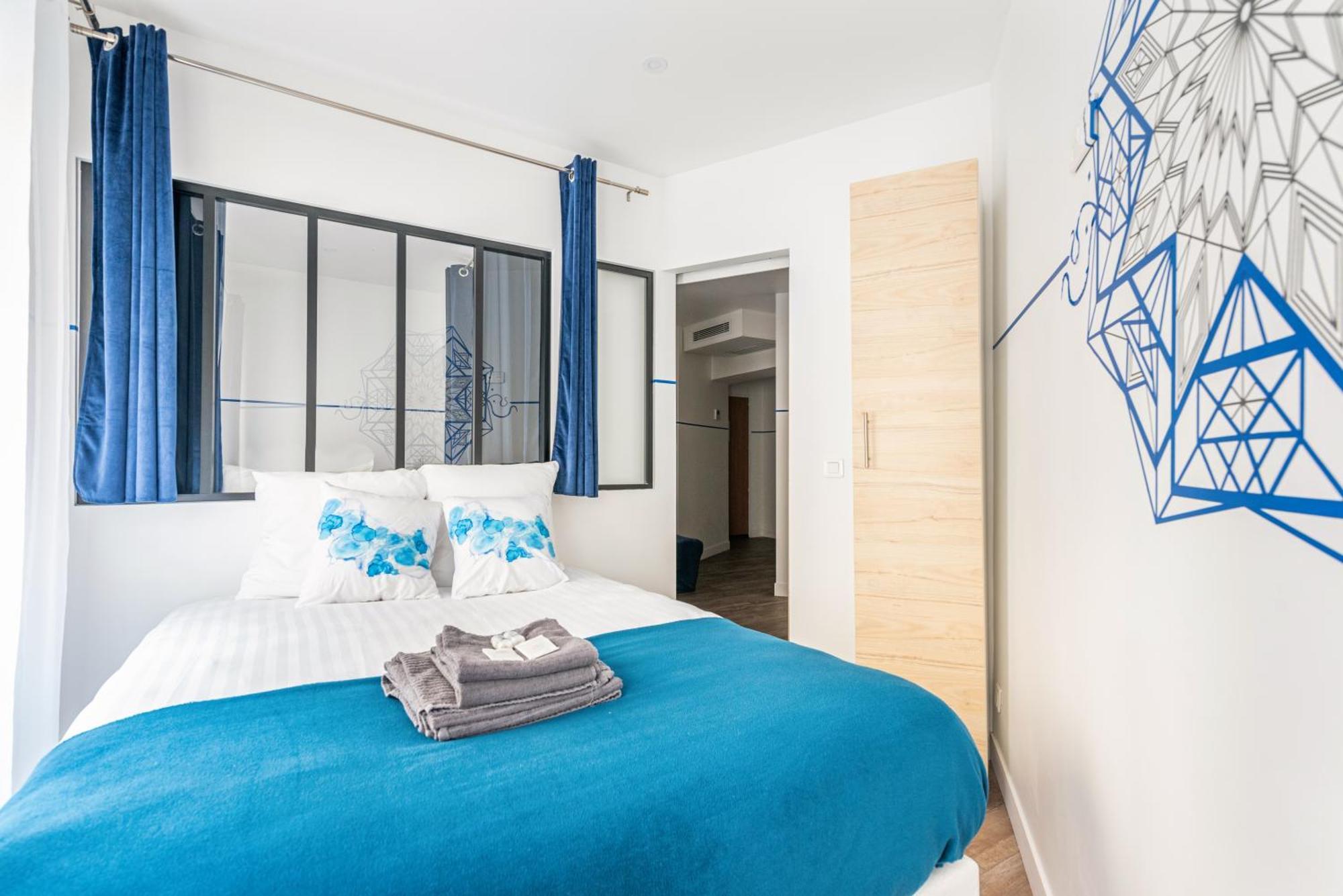 Nets - Saint Lazare * Parigi