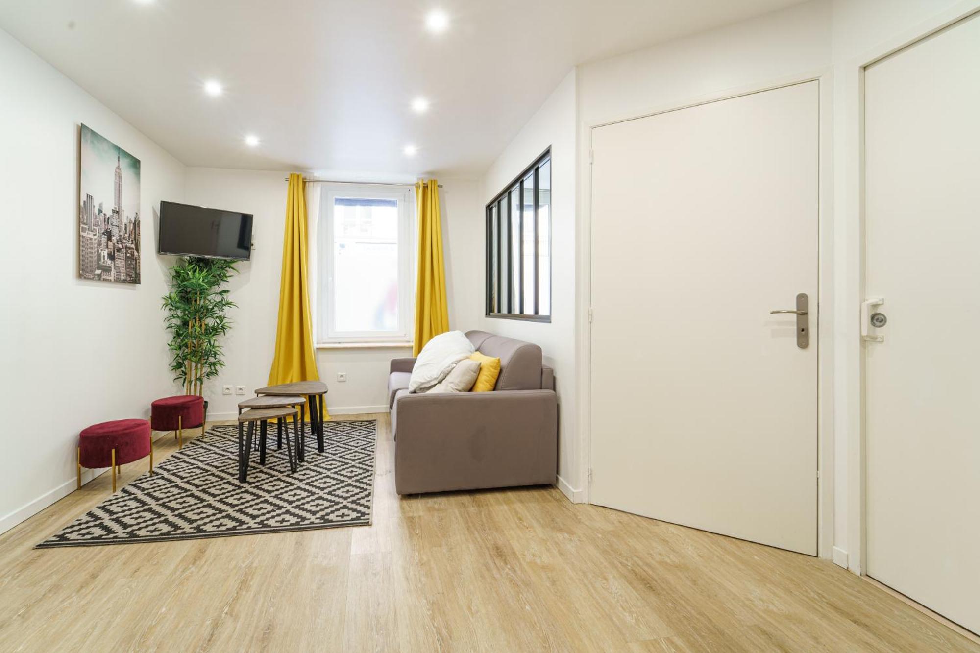 Nets - Saint Lazare * Parigi